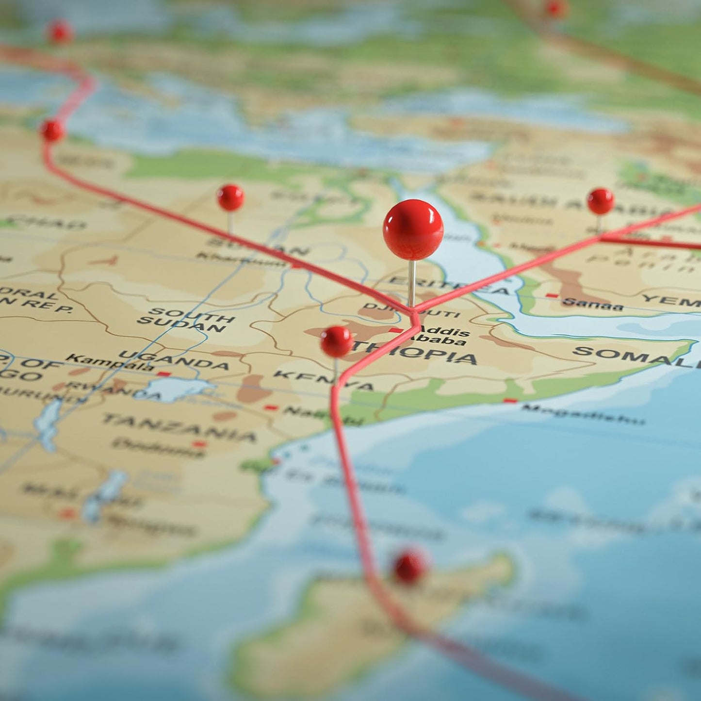 uxcell 800 Pcs Push Pins, Map Thumb Tacks 4mm Round Head Decorative Push Pins for Bulletin Board Home Office Travel Wall DIY Crafts Map Photo, Golden