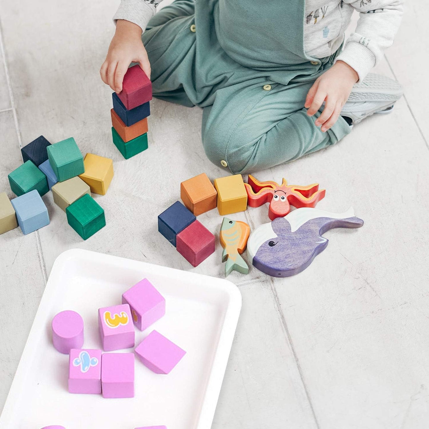 Plastic Art Trays - 5 Piece Stackable Activity & Craft Organizer, Serving & Jewelry Tray for DIY Projects, Painting, Beads (11 x 8.3 x 1.2 inch)