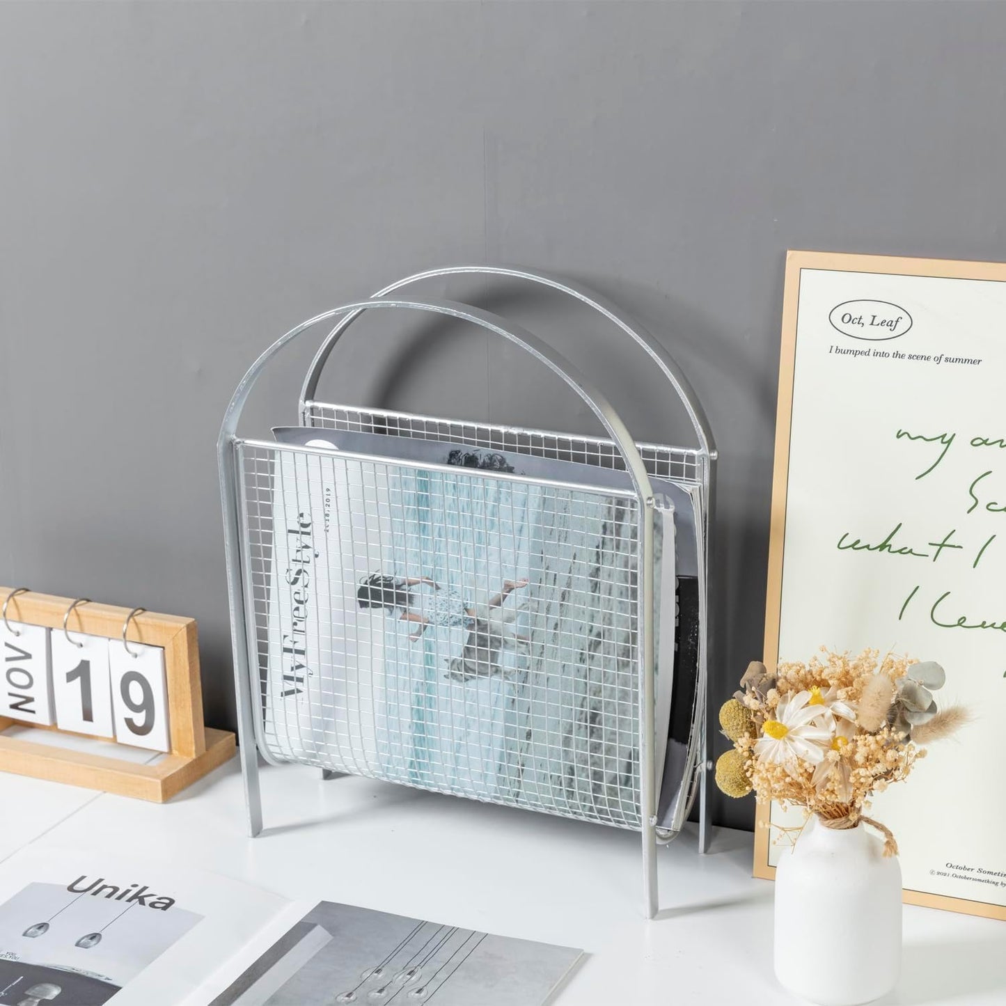 MyGift Mid-Century Design Magazine Rack, Matte Black Tone Metal Mesh Freestanding Magazine Organizer Holder Sling (Silver)