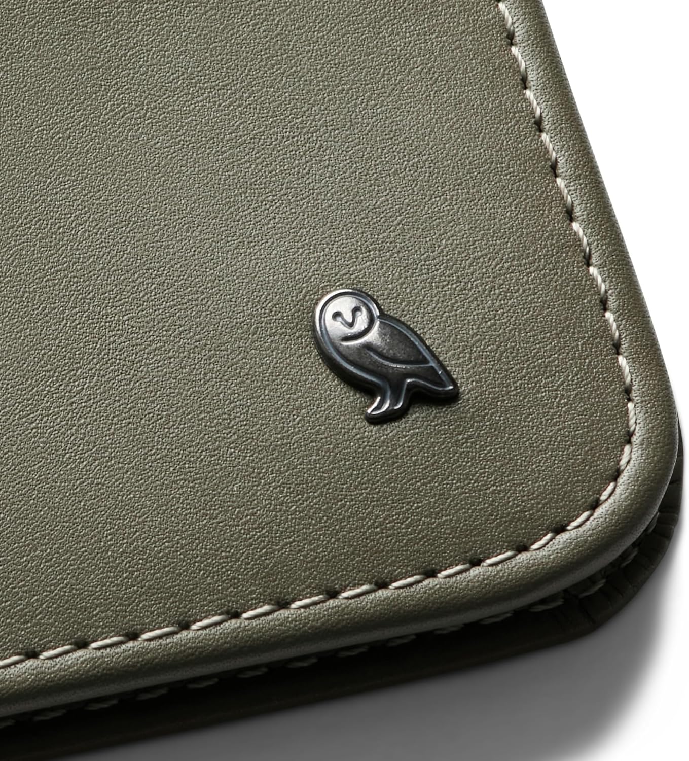 Bellroy Hide & Seek Wallet (Slim Leather Bifold Design, RFID Protected, Holds 5-12 Cards, Coin Pouch, Flat Note Section, Hidden Pocket)