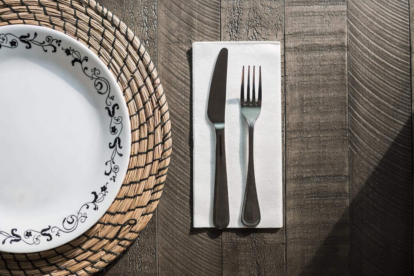 600 Paper Towels Cloth-Like Hand Tissue Paper Napkins, Disposable Hand Towels for Bathroom Guests, Disposable Face Towel for Guest, Washcloths or Dinner Napkin, Made in USA, White